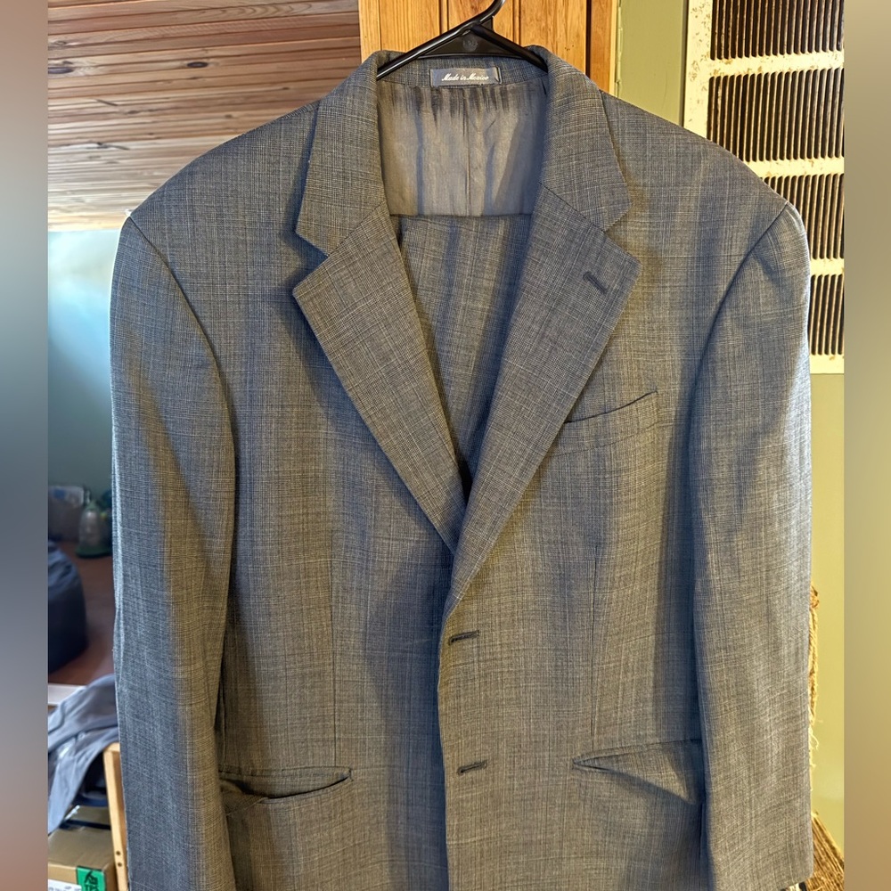 Oscar de la renta suit